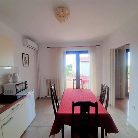 Guest House Helena Close To Beach Krk Town Kültér fotó