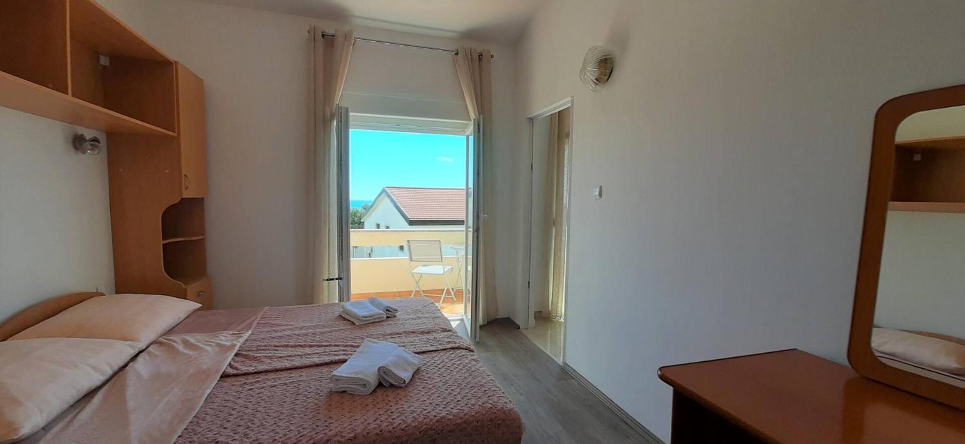 Guest House Helena Close To Beach Krk Town Kültér fotó